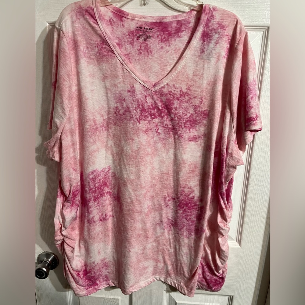 Pink and white ladies casual top. Lane Bryant.